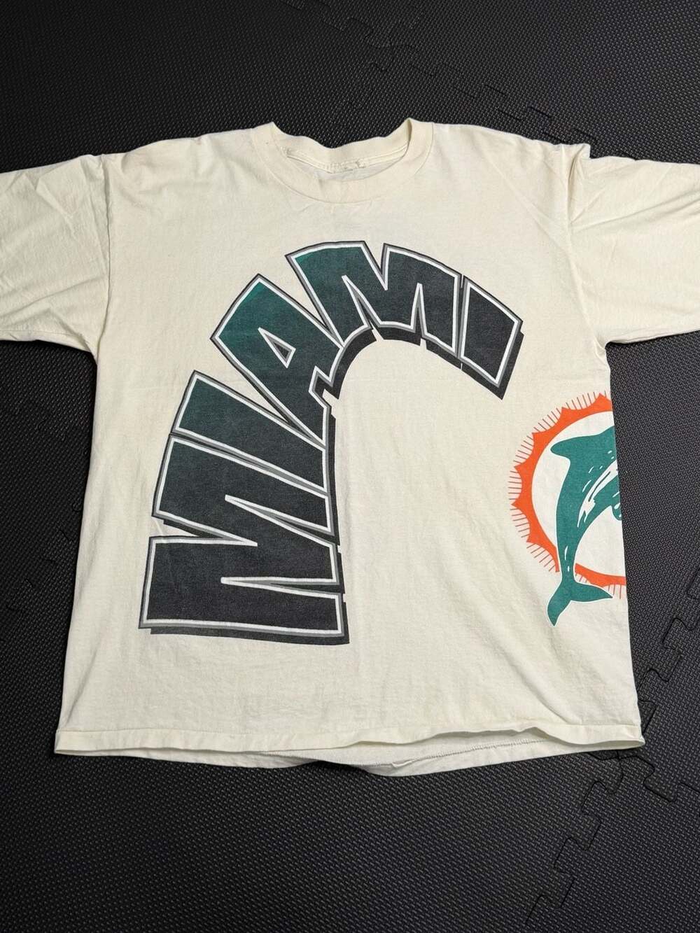 Vintage 1995 NFL Miami Dolphins Graphic T-Shirt